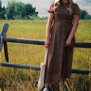Beautiful floral dress 🧡